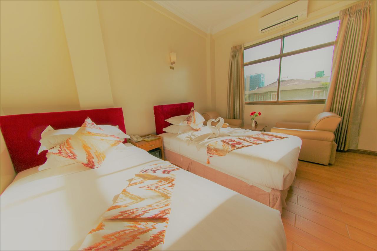 Hotel Mindhama Yangon Ngoại thất bức ảnh