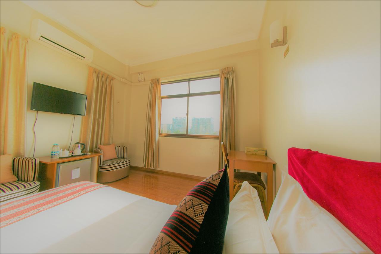 Hotel Mindhama Yangon Ngoại thất bức ảnh