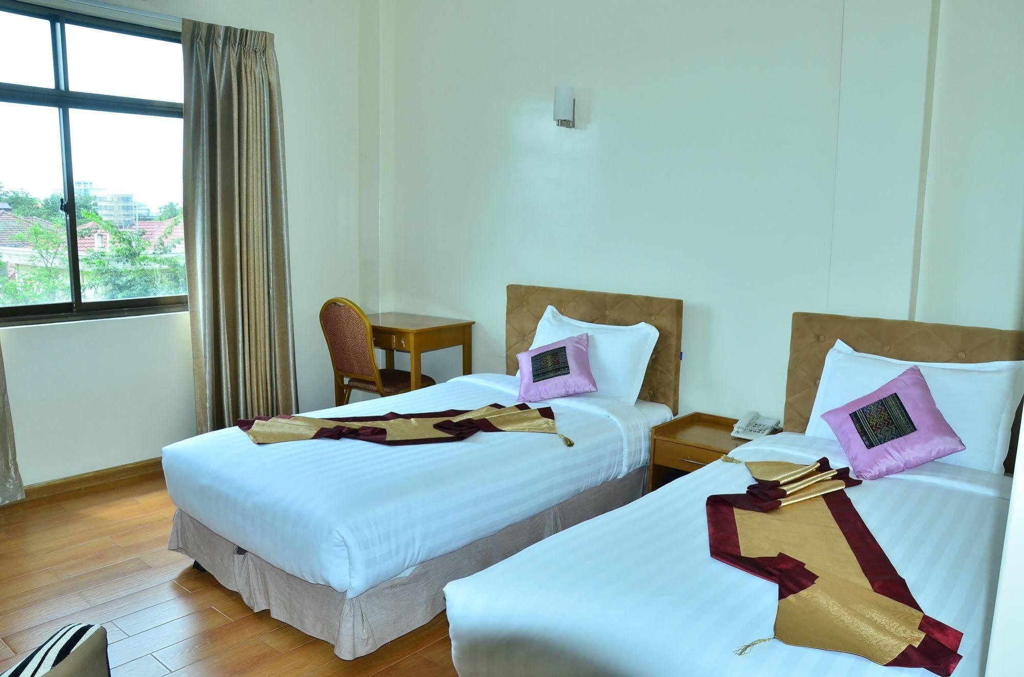 Hotel Mindhama Yangon Ngoại thất bức ảnh