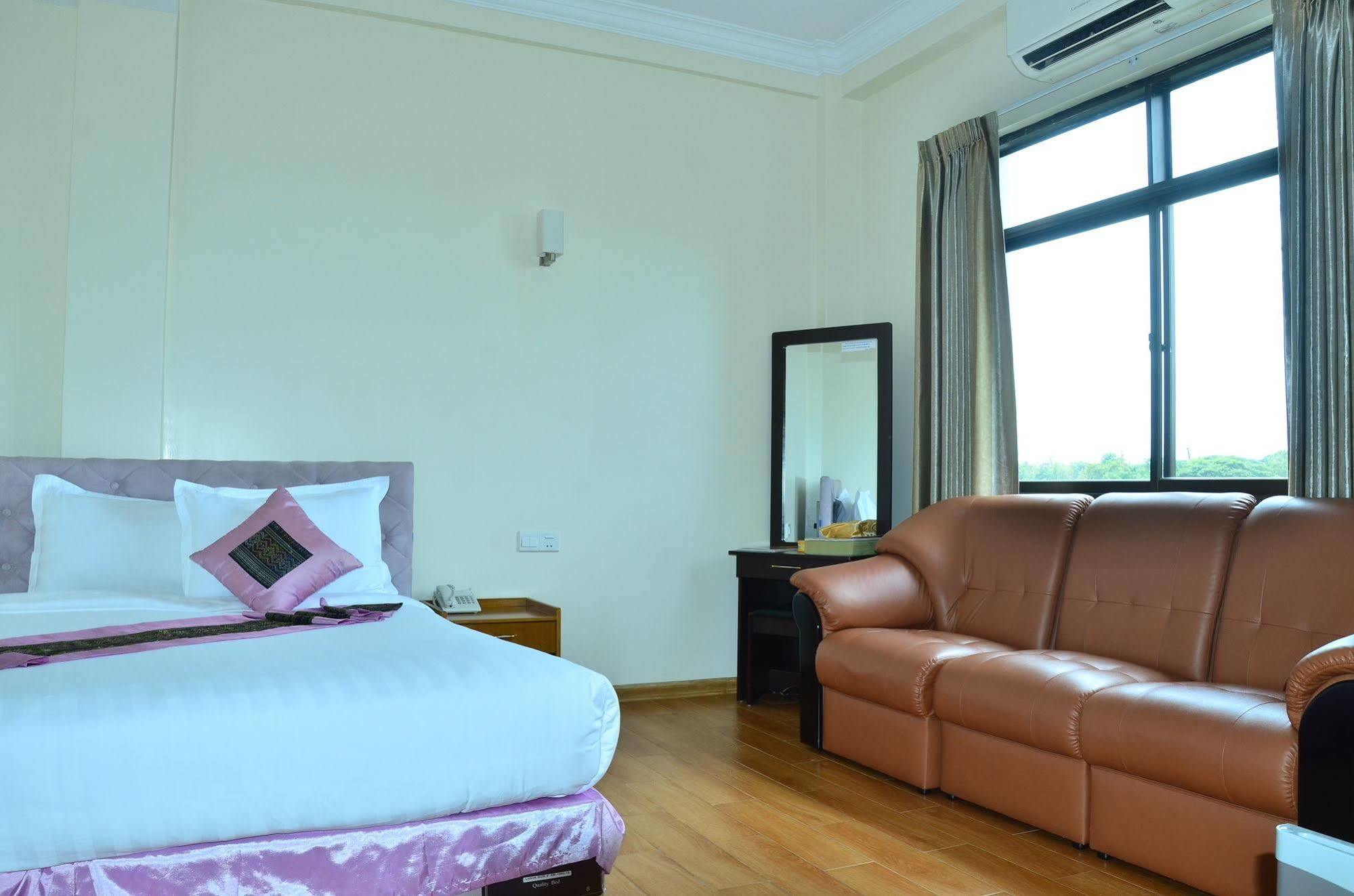 Hotel Mindhama Yangon Ngoại thất bức ảnh