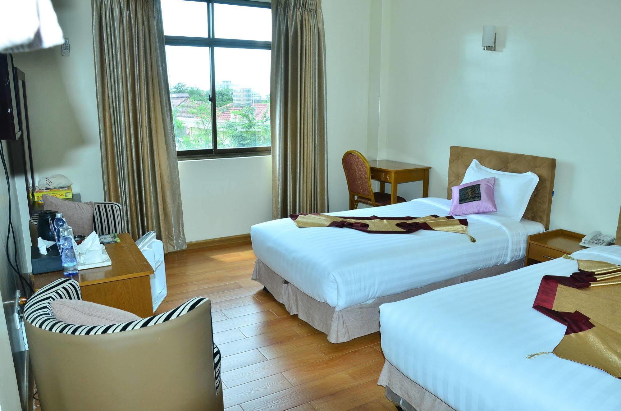 Hotel Mindhama Yangon Ngoại thất bức ảnh