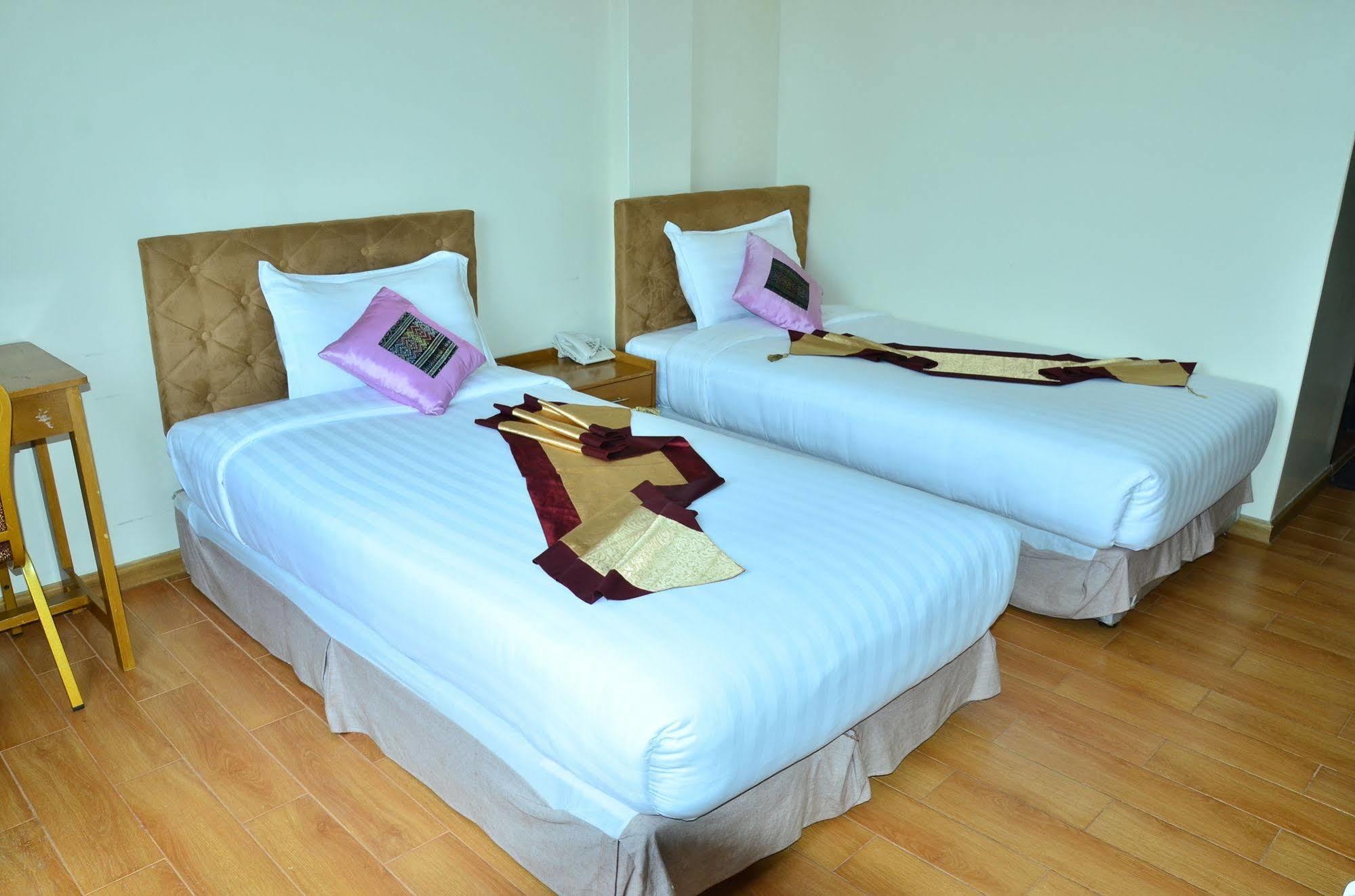 Hotel Mindhama Yangon Ngoại thất bức ảnh