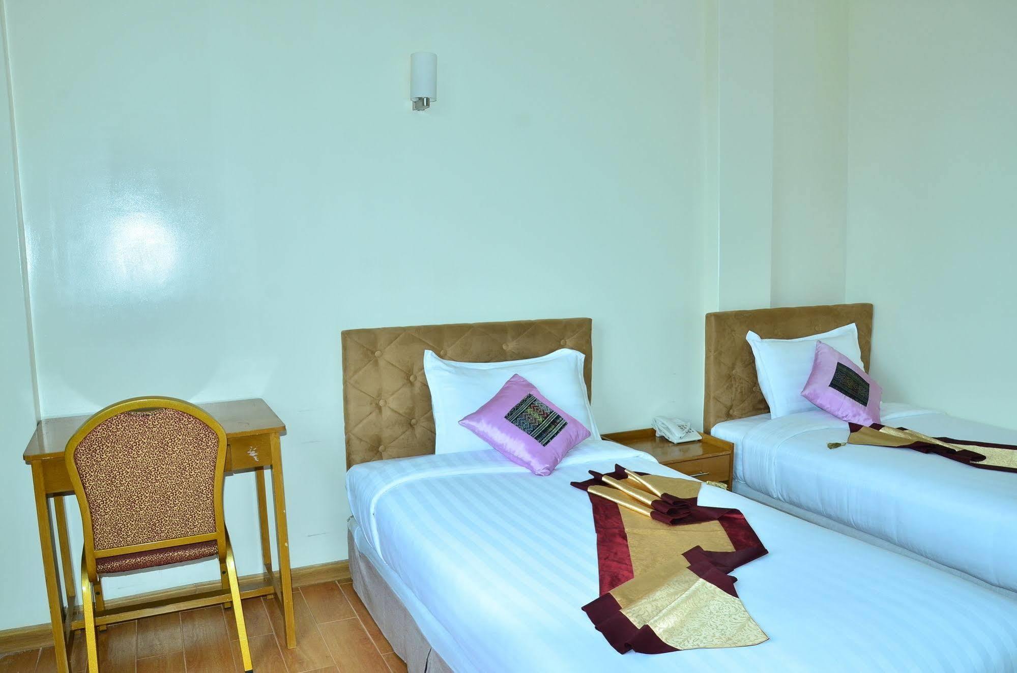 Hotel Mindhama Yangon Ngoại thất bức ảnh