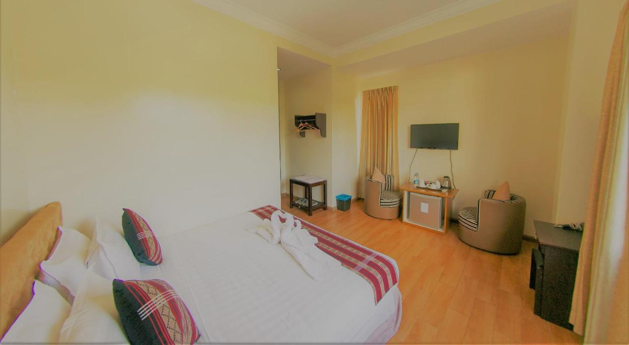 Hotel Mindhama Yangon Ngoại thất bức ảnh
